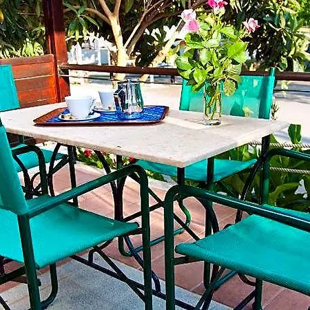 Otel Akroyali 3*